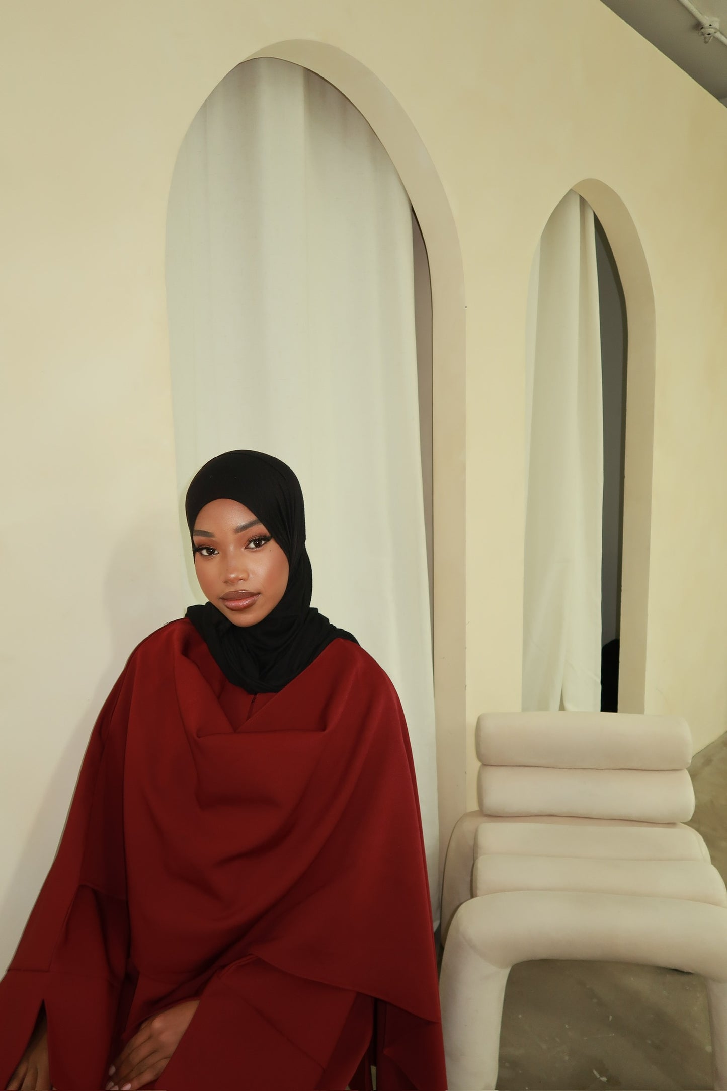 BURGUNDY SCARF ABAYA