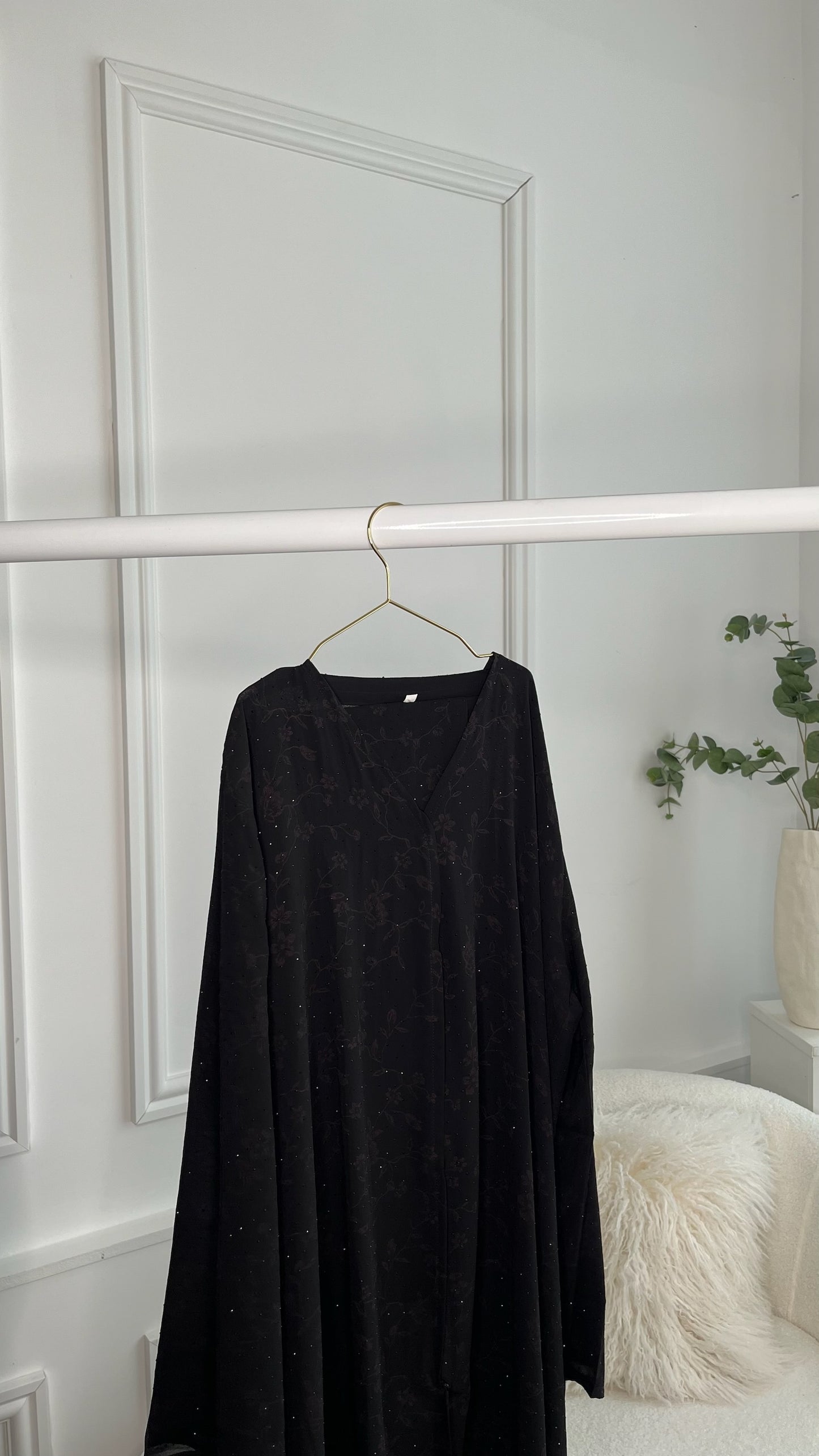 Raisin - Zahra Eid Collection