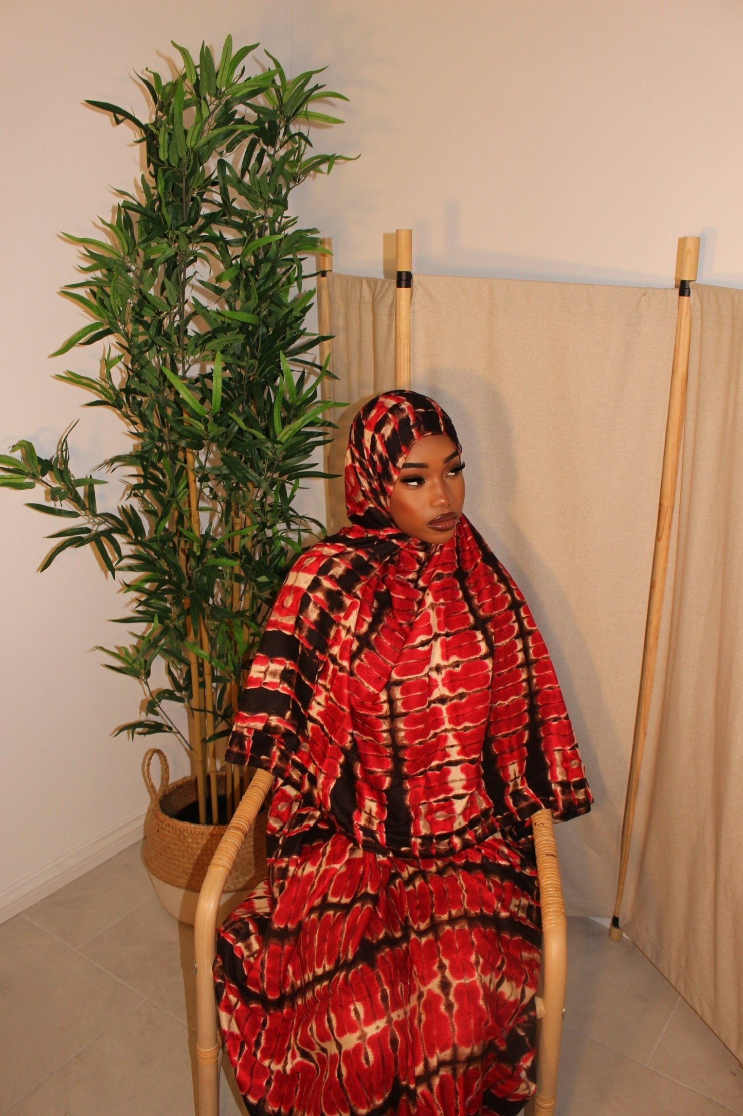 RUBY - VITRA SINGLE BAATI