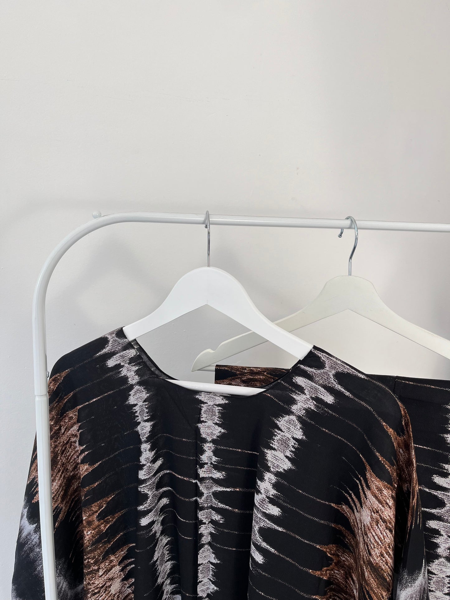 Noir Baati set - Resonance