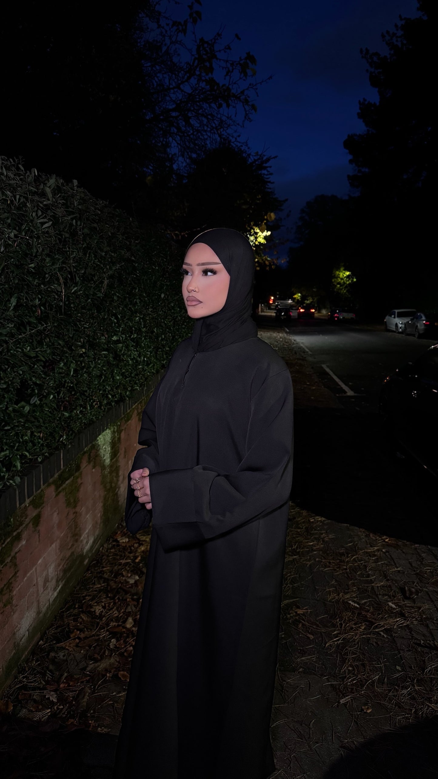 NOIR -  NAJM CLOSED ABAYA