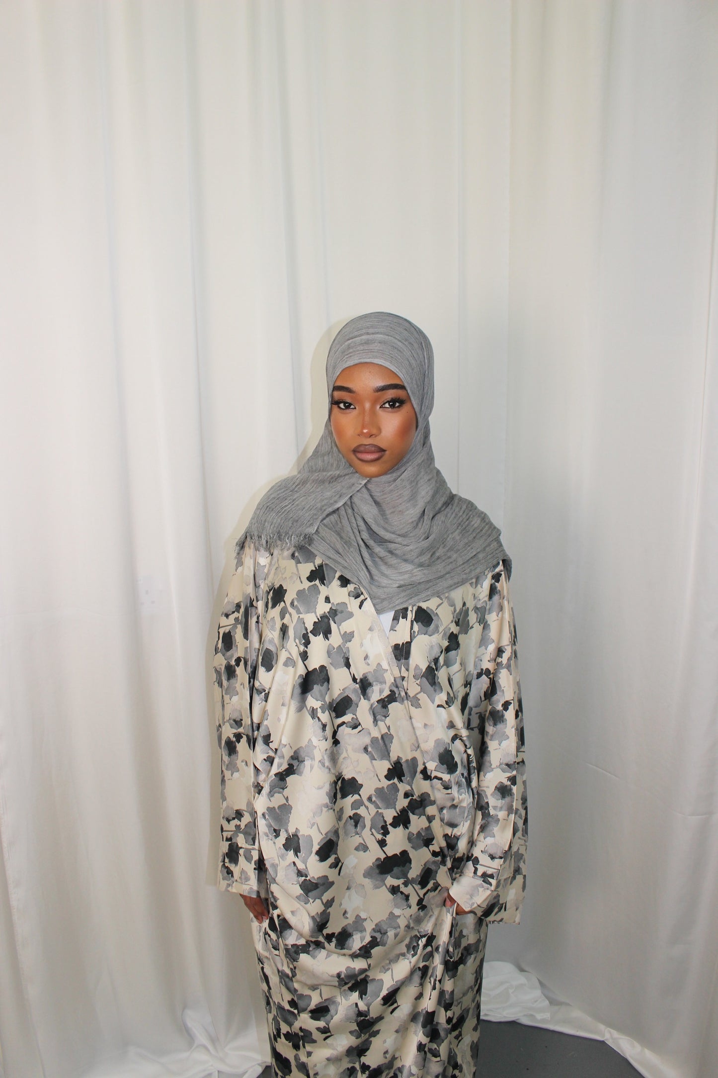 LUNA ABAYA