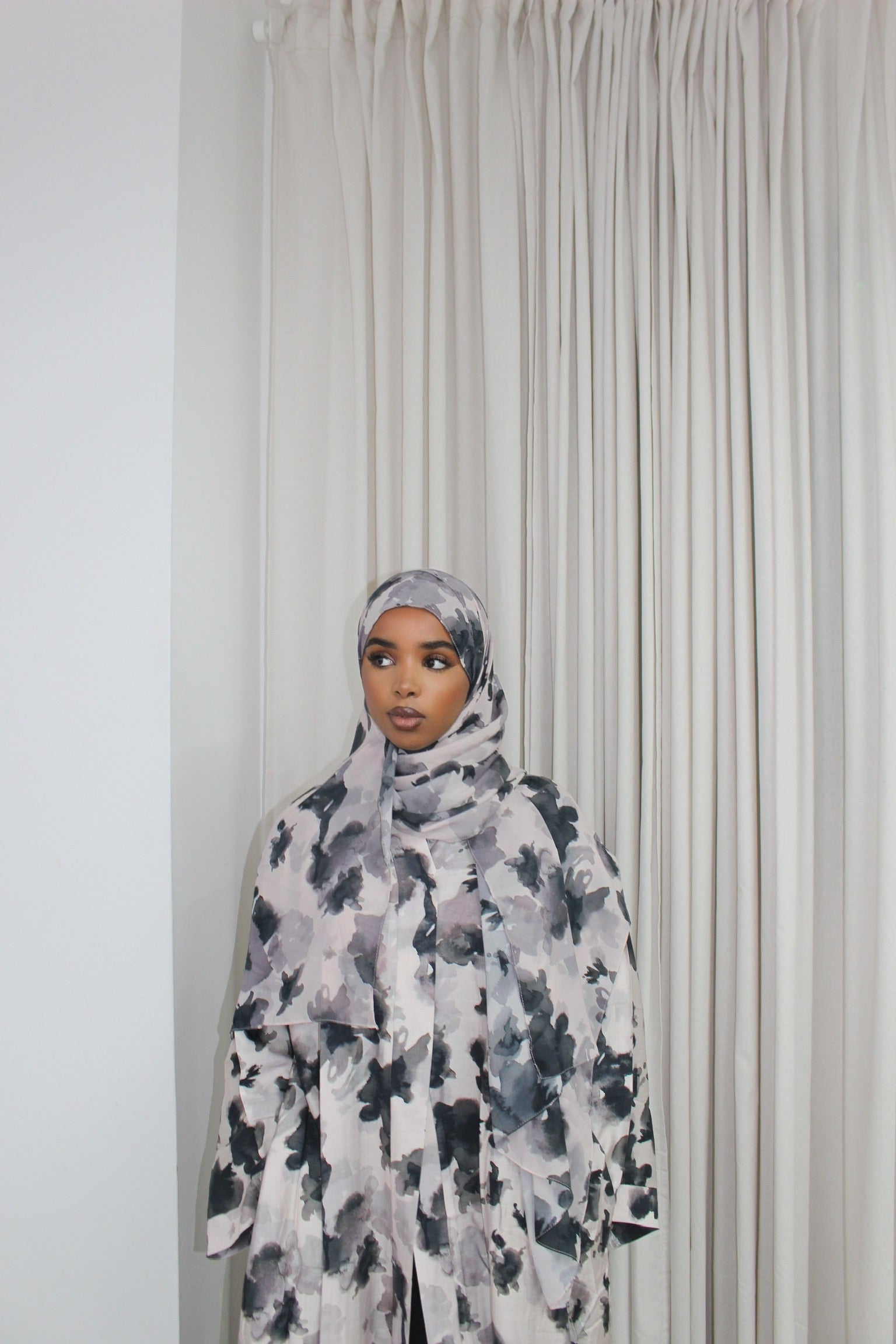 Rose - Nura Abaya Collection