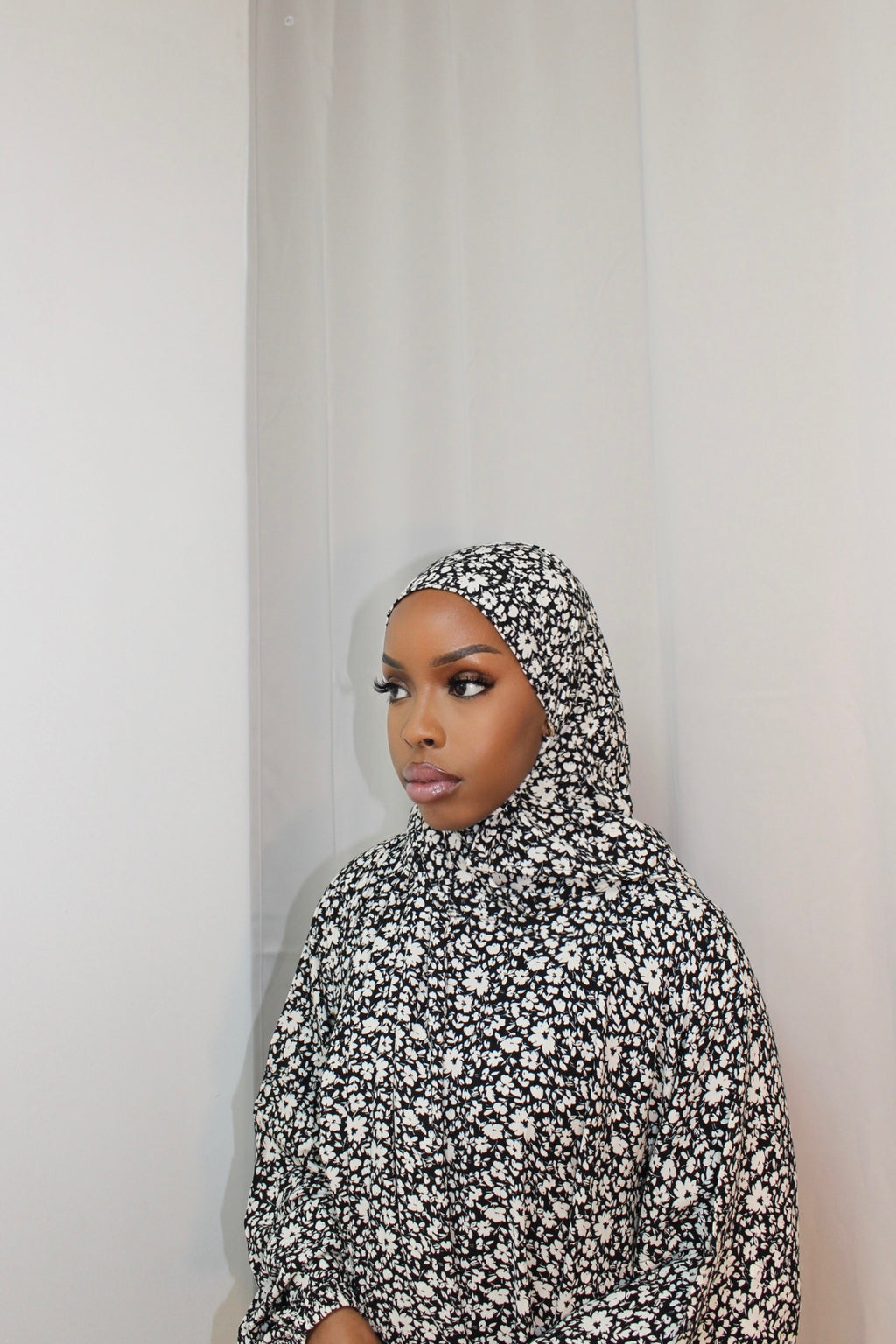 Mona - Floral Prayer Abaya
