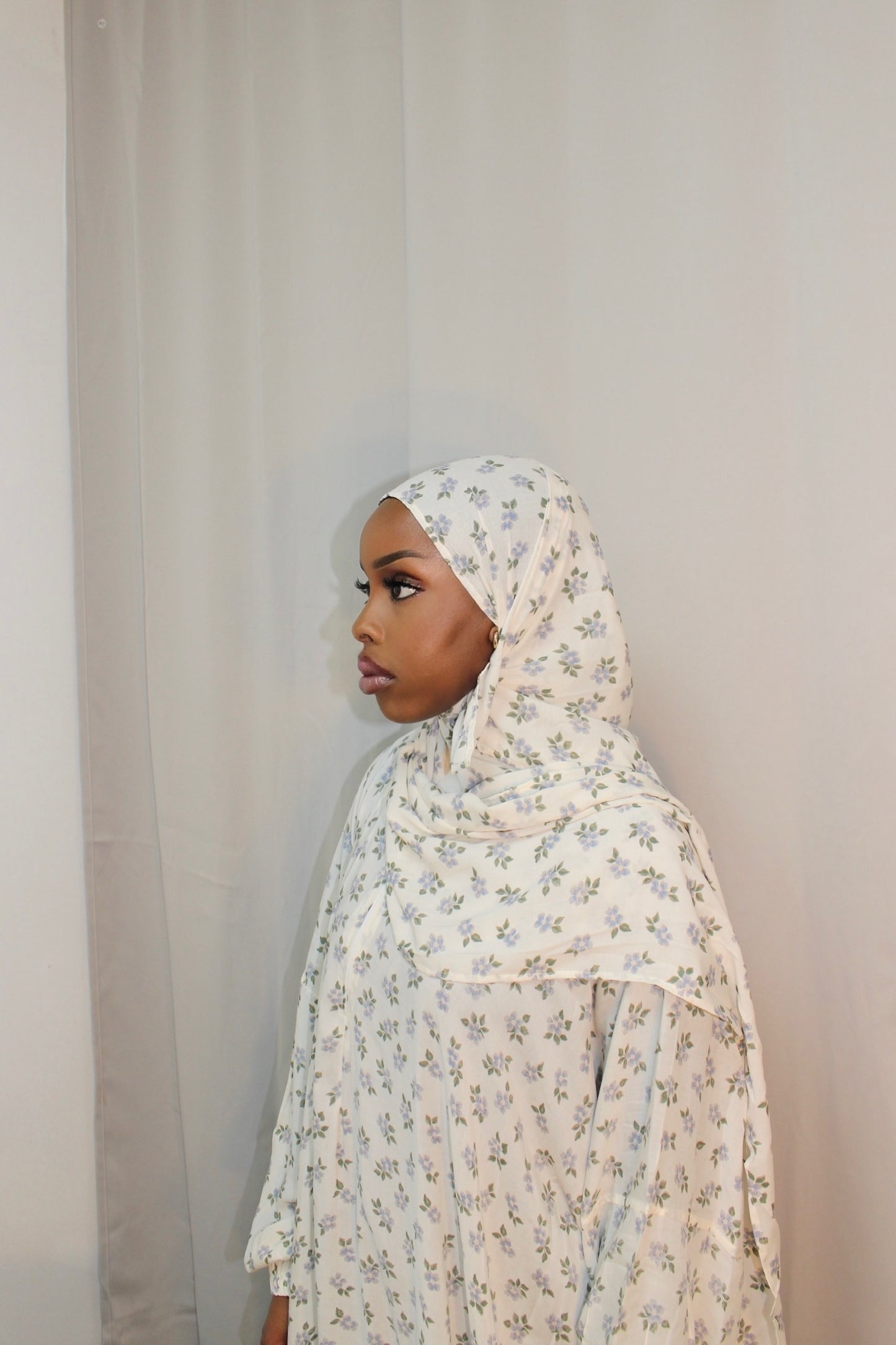 HAMDA - Floral Prayer Abaya
