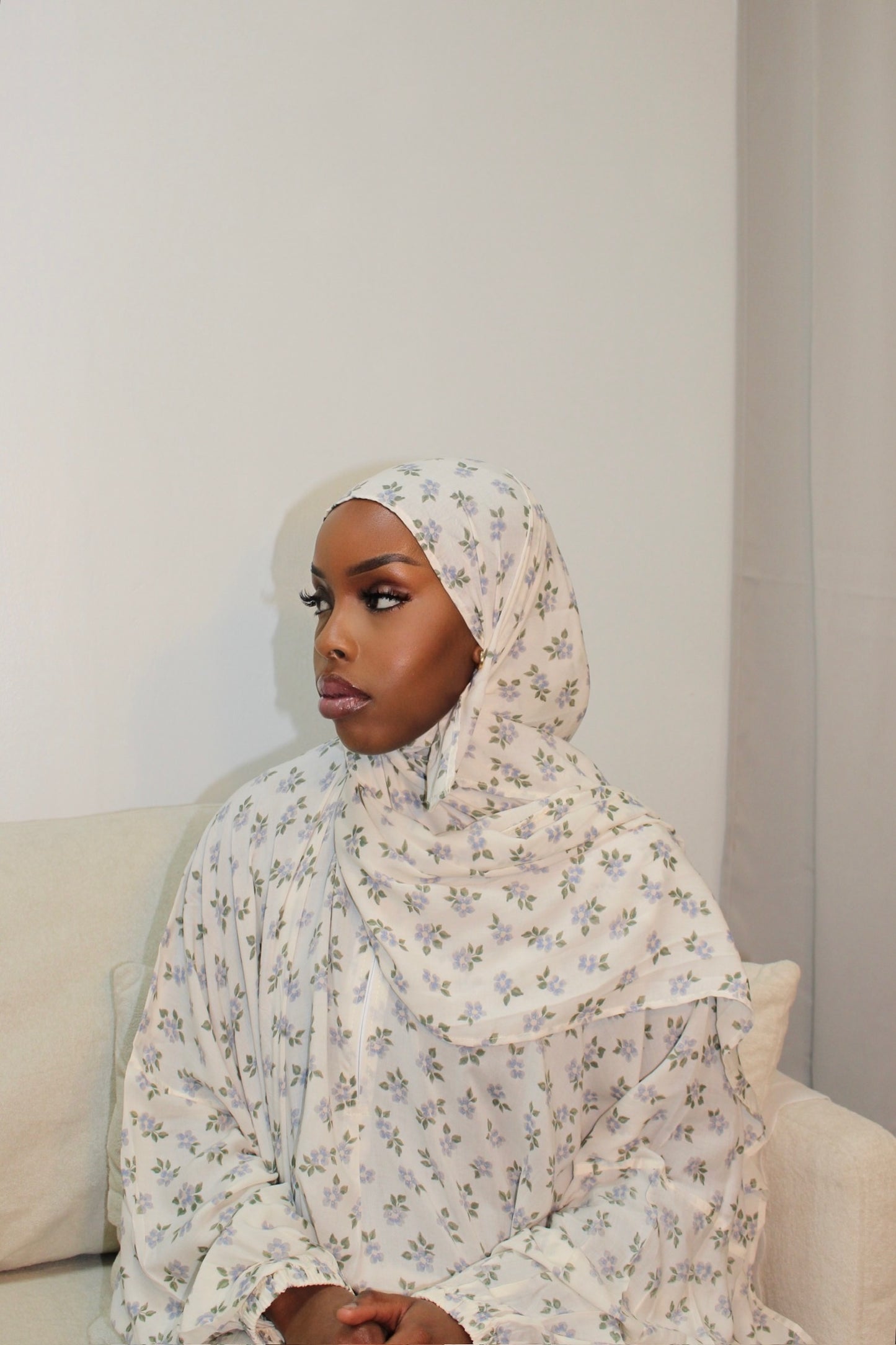 HAMDA - Floral Prayer Abaya