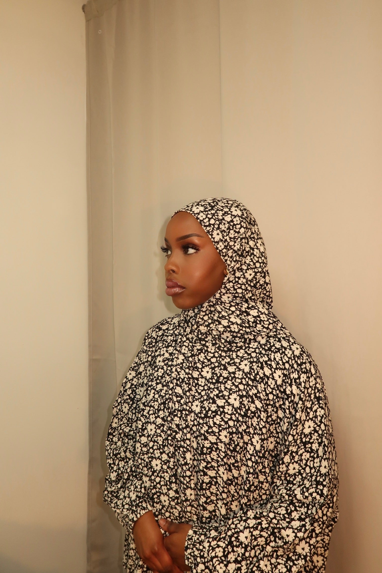 Mona - Floral Prayer Abaya