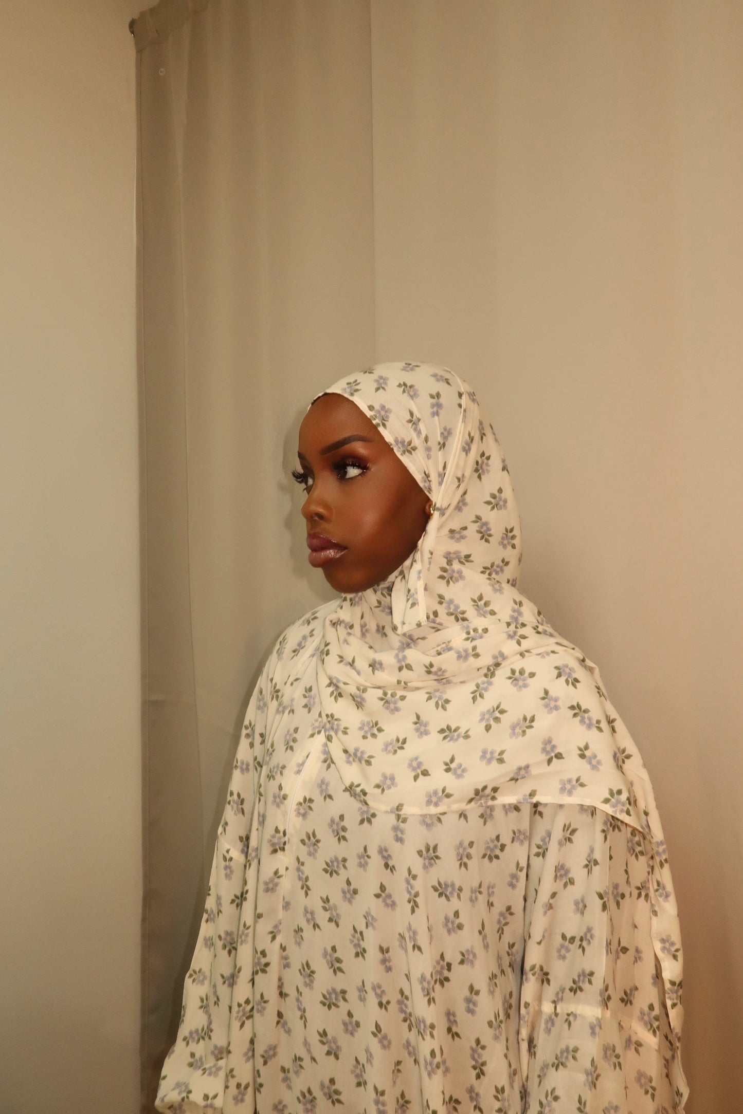 HAMDA - Floral Prayer Abaya