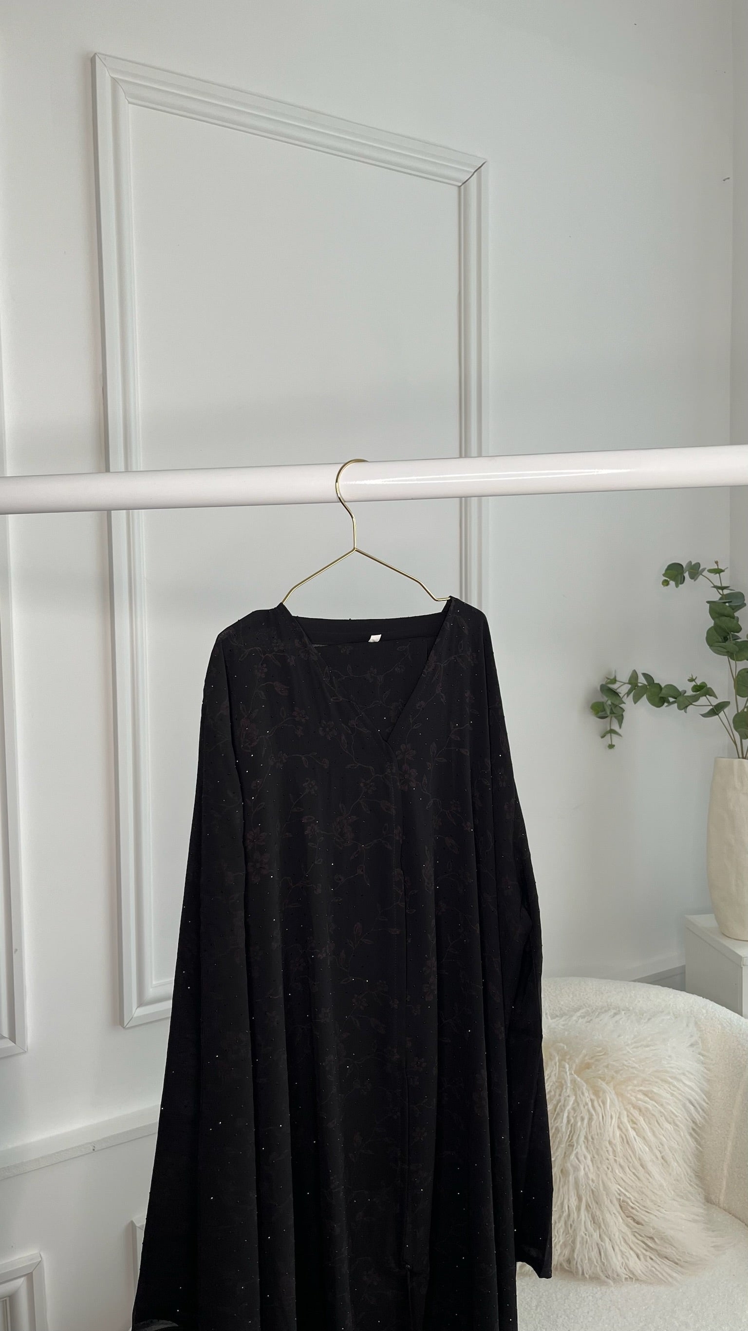 Raisin - Zahra Eid Collection